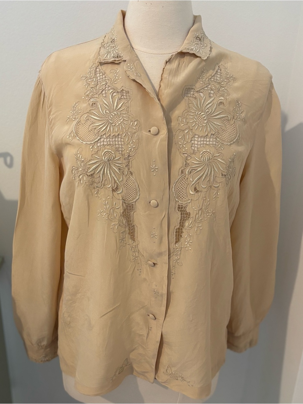 Vintage Elegant Embroidered Silk Cream Blouse